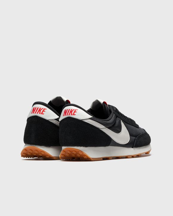 WMNS Daybreak