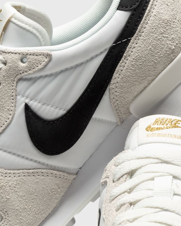 WMNS Internationalist