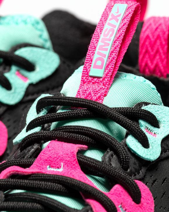 WMNS React Vision