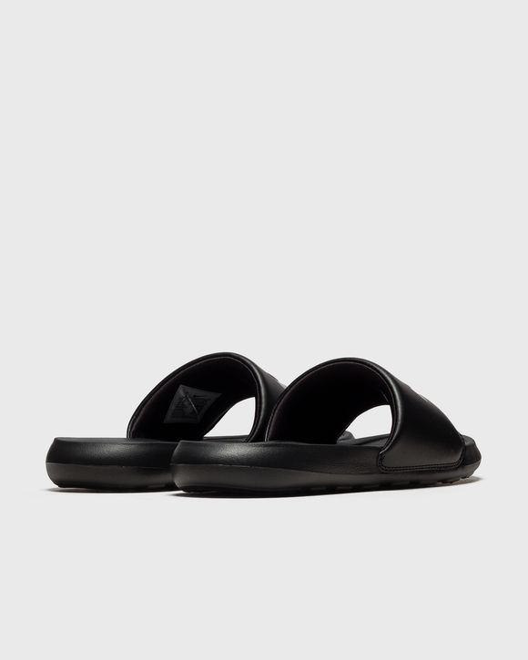 WMNS  Victori One