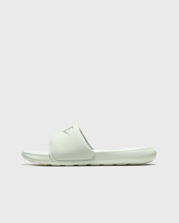 WMNS Victori One