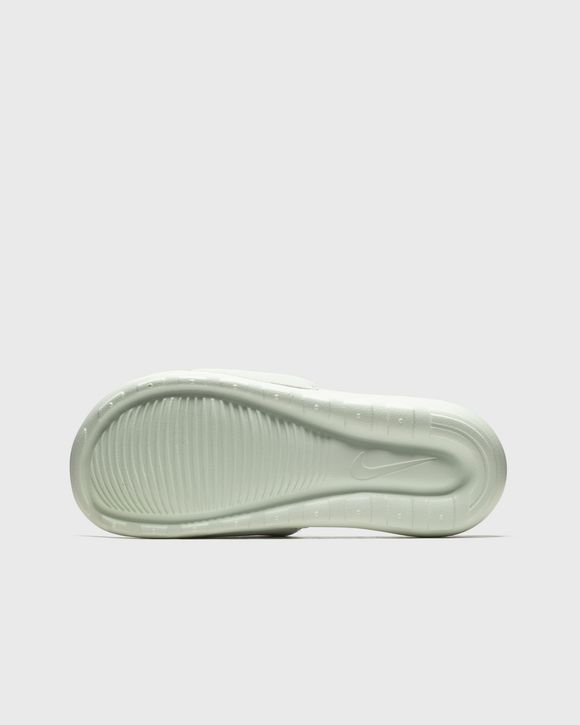 WMNS Victori One