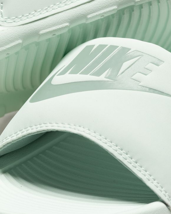 WMNS Victori One