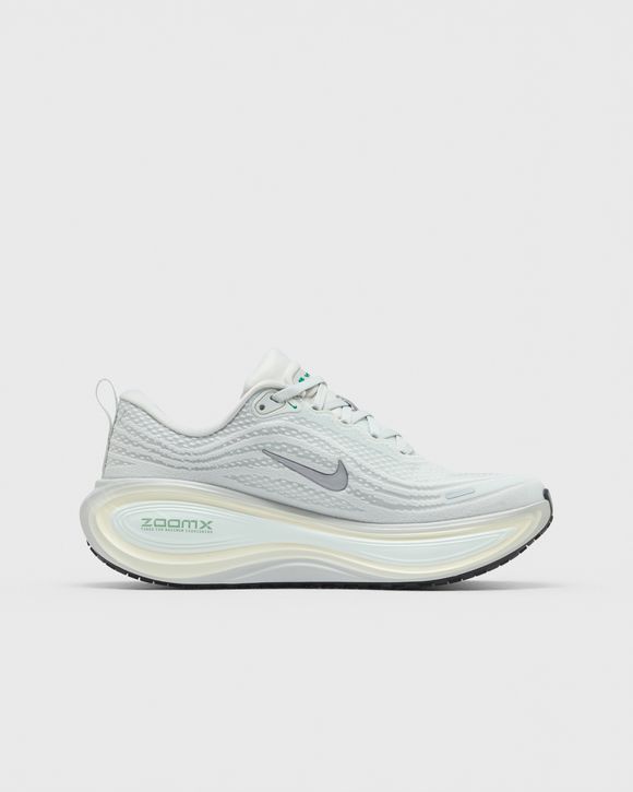 WMNS VOMERO PLUS