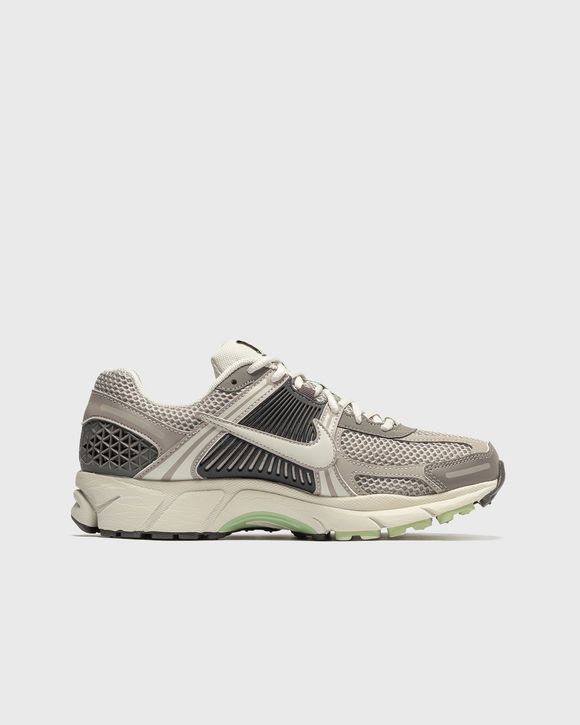 WMNS ZOOM VOMERO 5