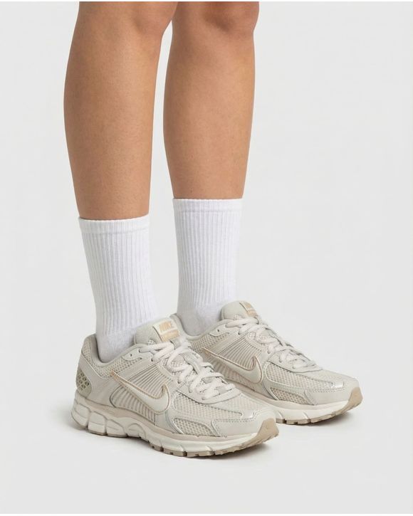 WMNS ZOOM VOMERO 5