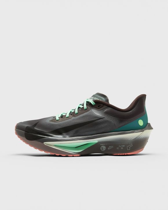ZOOM FLY 6