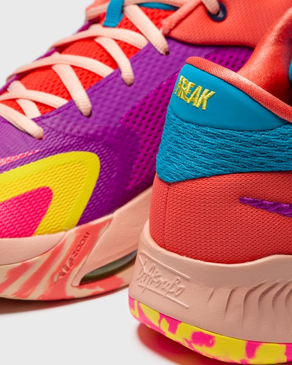 Zoom Freak 4