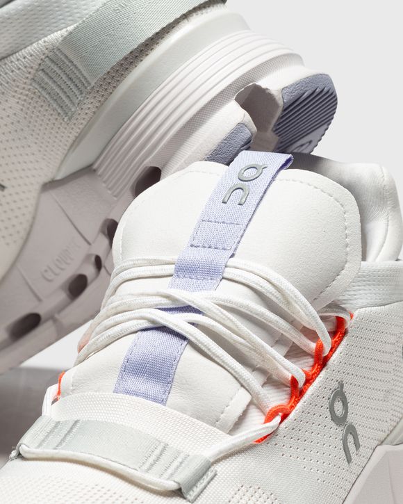 WMNS Cloudnova