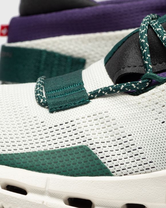 WMNS Cloudnova