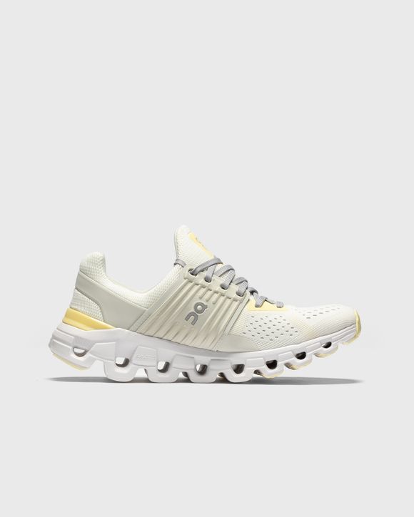 WMNS Cloudswift
