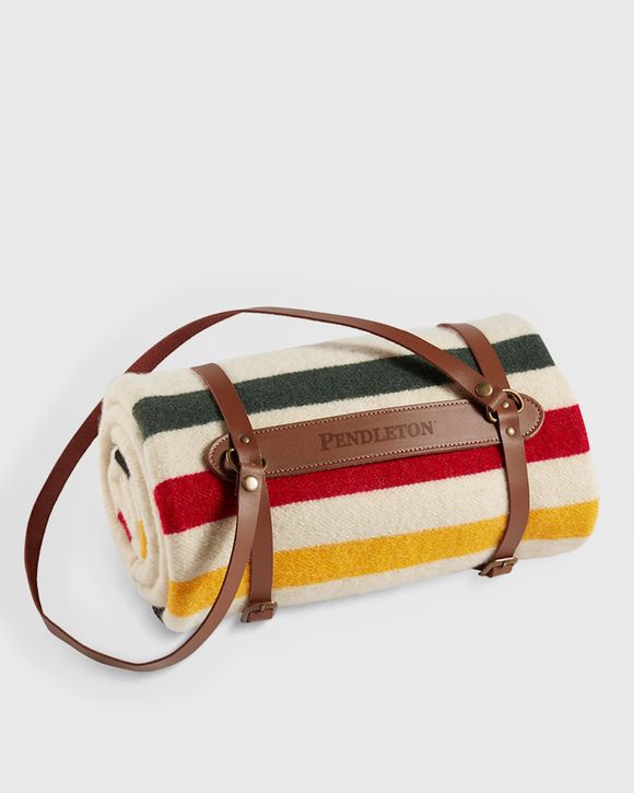 NATIONAL PARK THROW W/ CARRIER