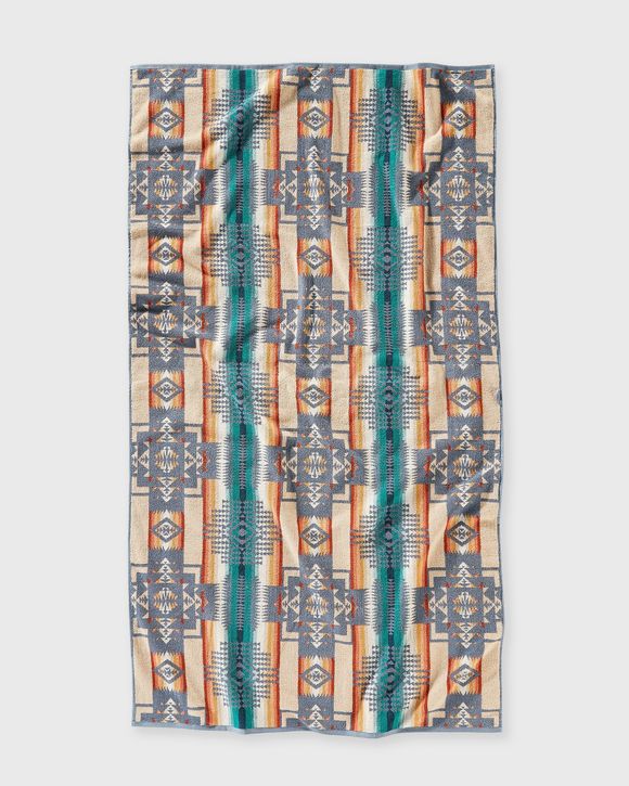 OVERSIZED JACQUARD SPA TOWEL