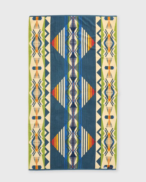 OVERSIZED JACQUARD SPA TOWEL