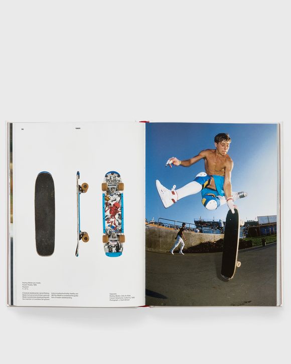 Skateboard by Jonathan Olivares