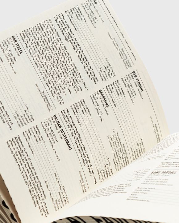 "Where Chefs Eat : A Guide to Chefs' Favorite Restaurants" by Joe Warwick