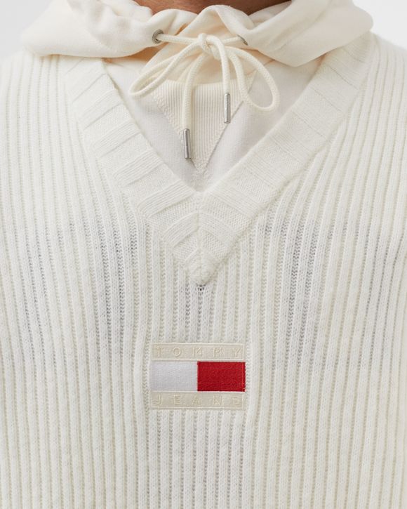 V-NECK SWEATER