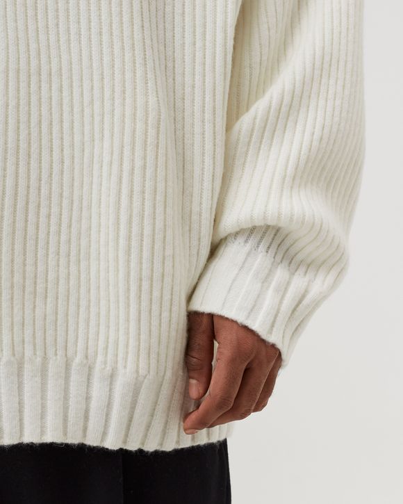 V-NECK SWEATER