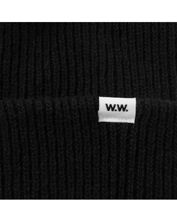 black_12030811-9969-02