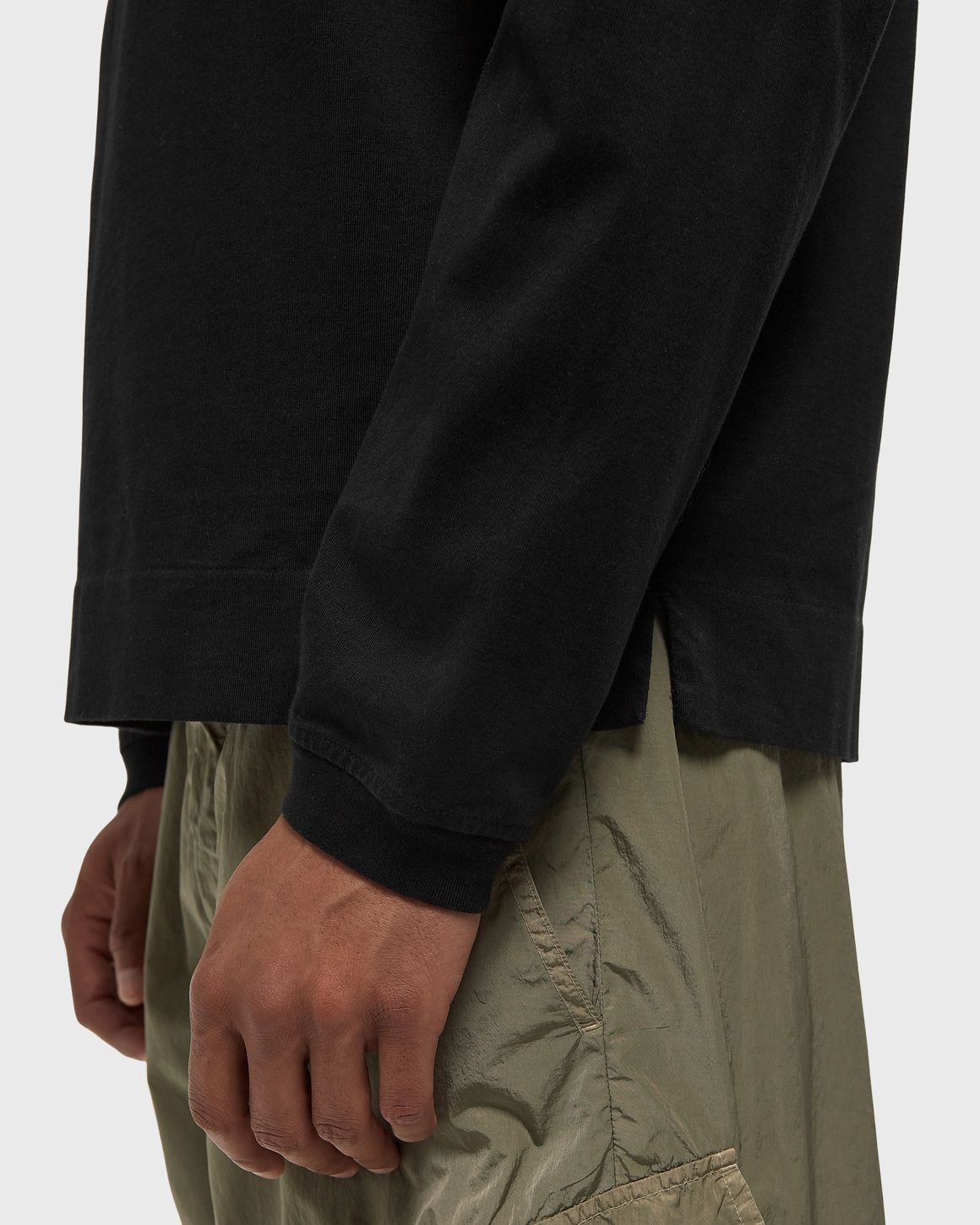 Ansicht 4 von C.P. Company 30/2 MERCERIZED JERSEY TWISTED LONG SLEEVE LENS TEE