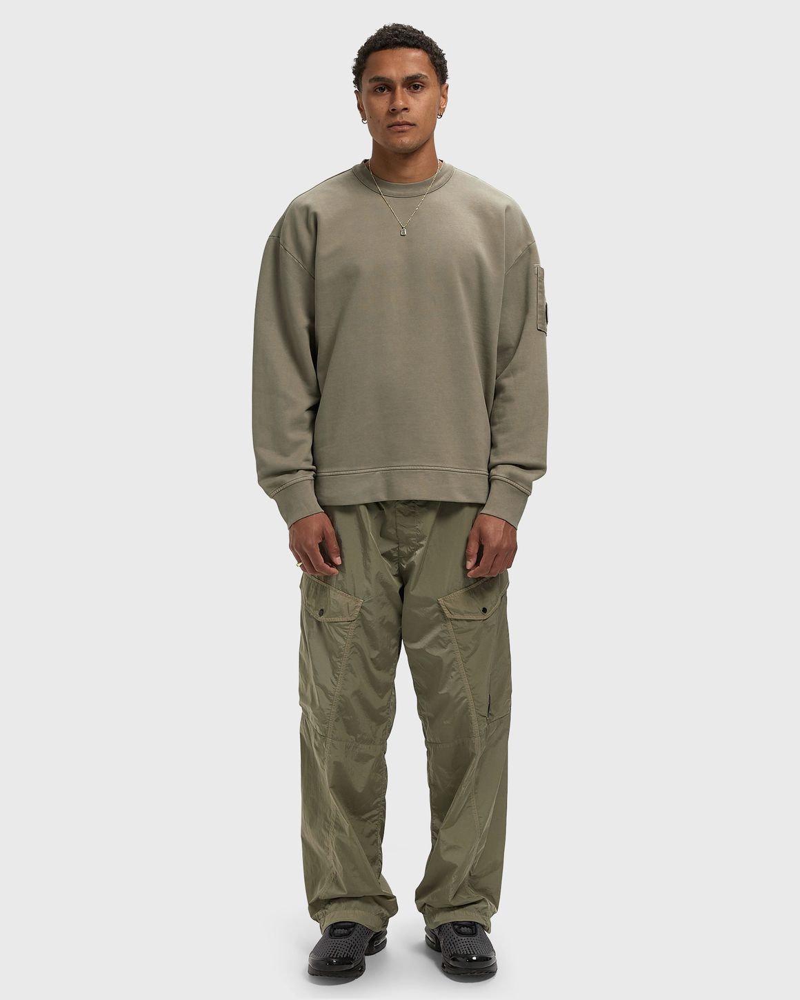 Ansicht 2 von C.P. Company BRUSHED AND EMERIZED DIAGONAL FLEECE MIXED BOXY CREWNECK LENS SWEATSHIRT