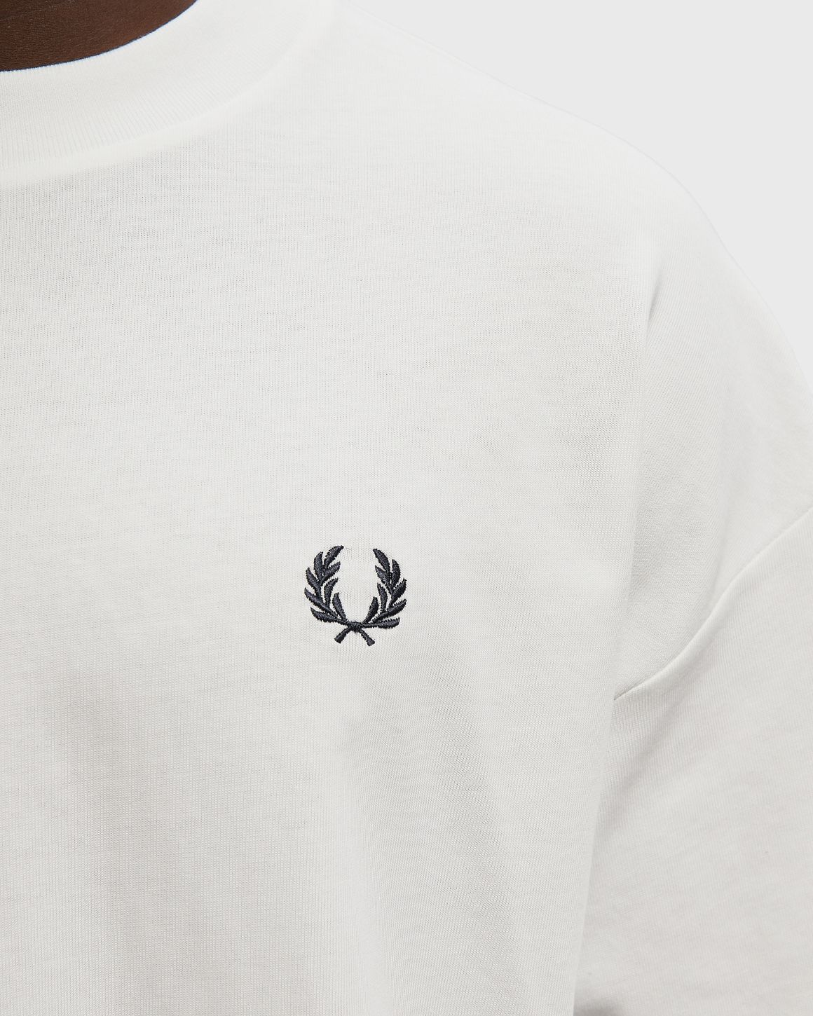 Ansicht 4 von Fred Perry BACK PRINT LRL WREATH T-SHIRT