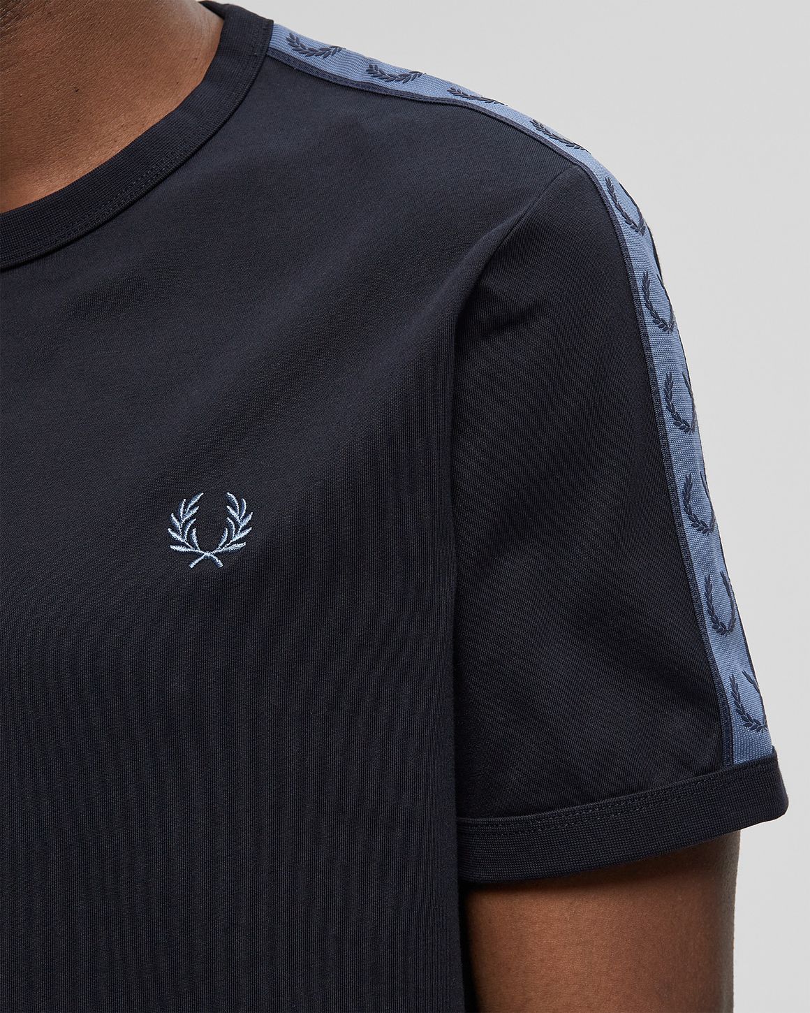 Ansicht 3 von Fred Perry CONTRAST TAPE RINGER T-SHIRT