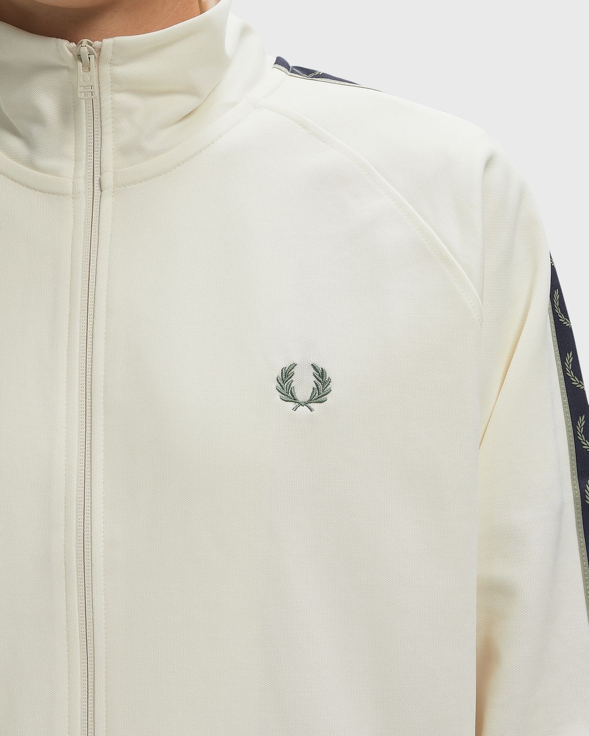 Ansicht 3 von Fred Perry CONTRAST TAPE TRACK JACKET