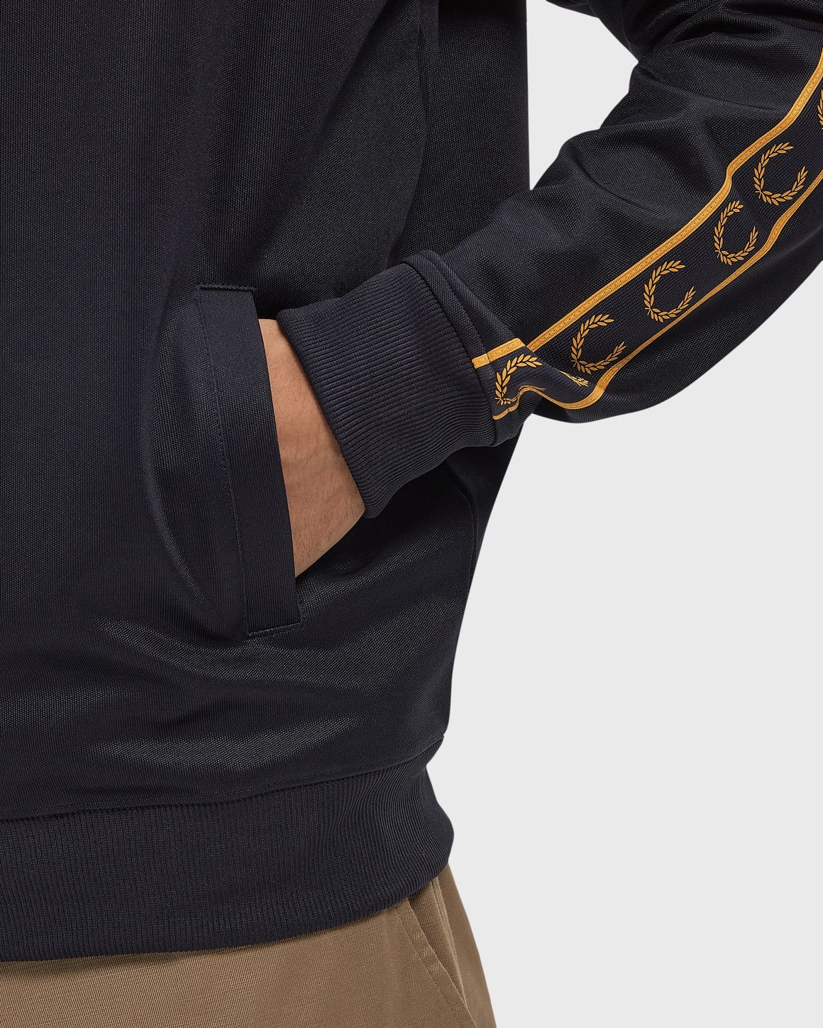 Ansicht 4 von Fred Perry CONTRAST TAPE TRACK JACKET