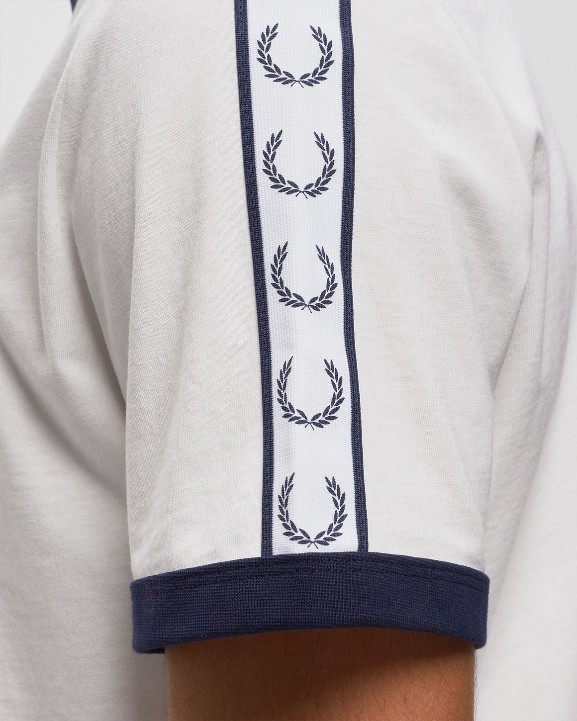 Ansicht 4 von Fred Perry TAPED RINGER TEE