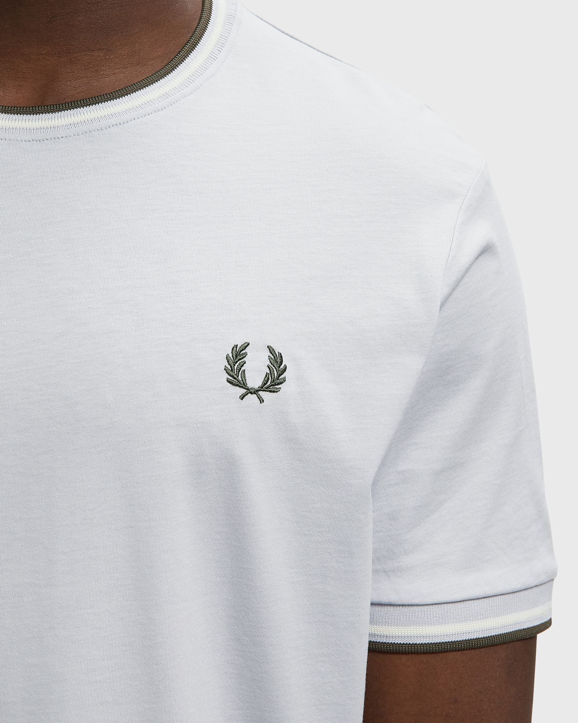 Ansicht 4 von Fred Perry TWIN TIPPED T-SHIRT