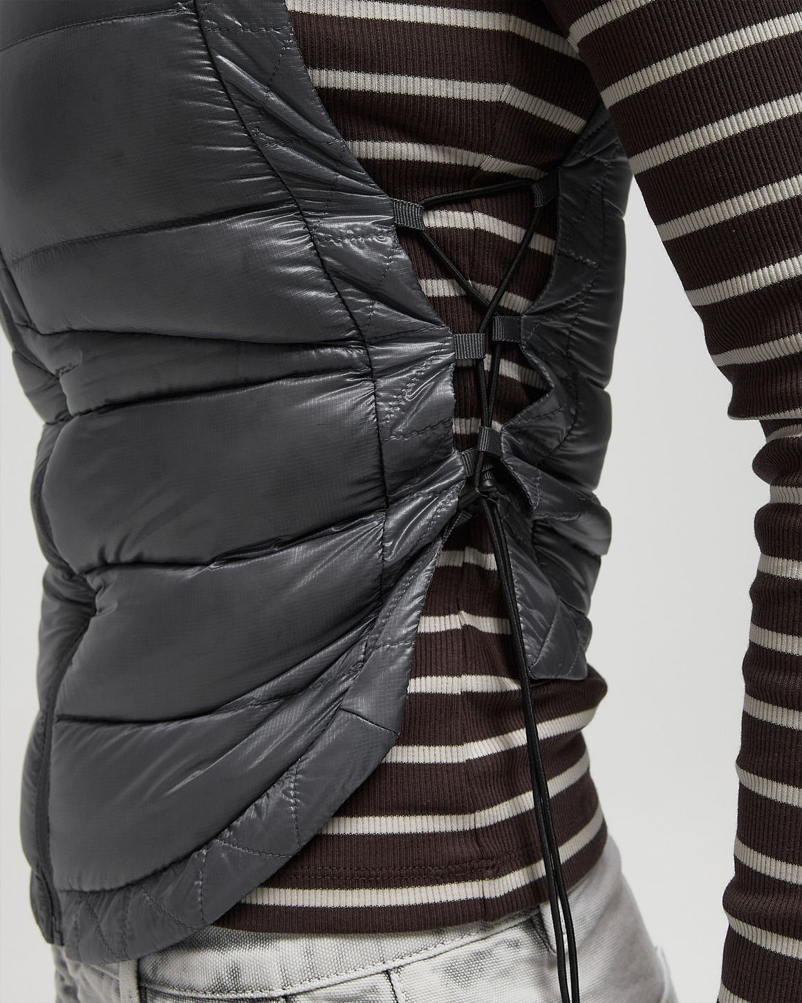 Peak Performance Trailblazer Down Vest Silver | BSTN Store