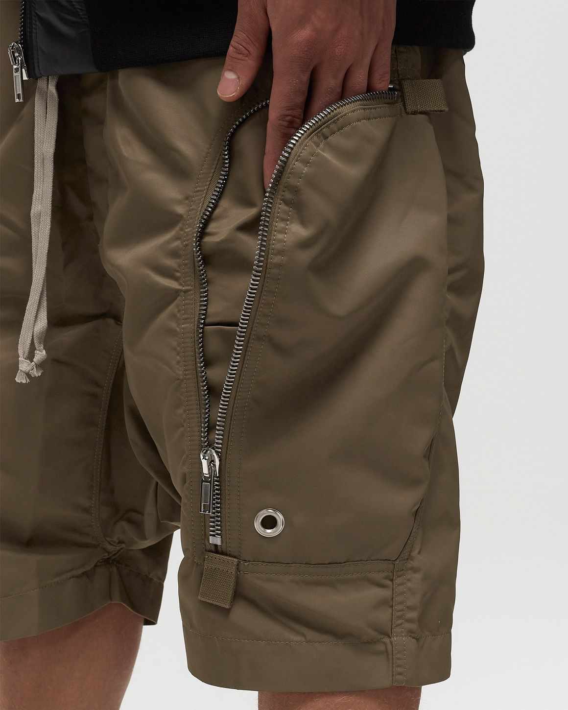 Rick Owens DRKSHDW WOVEN SHORTS - BAUHAUS SHORTS Green | BSTN Store