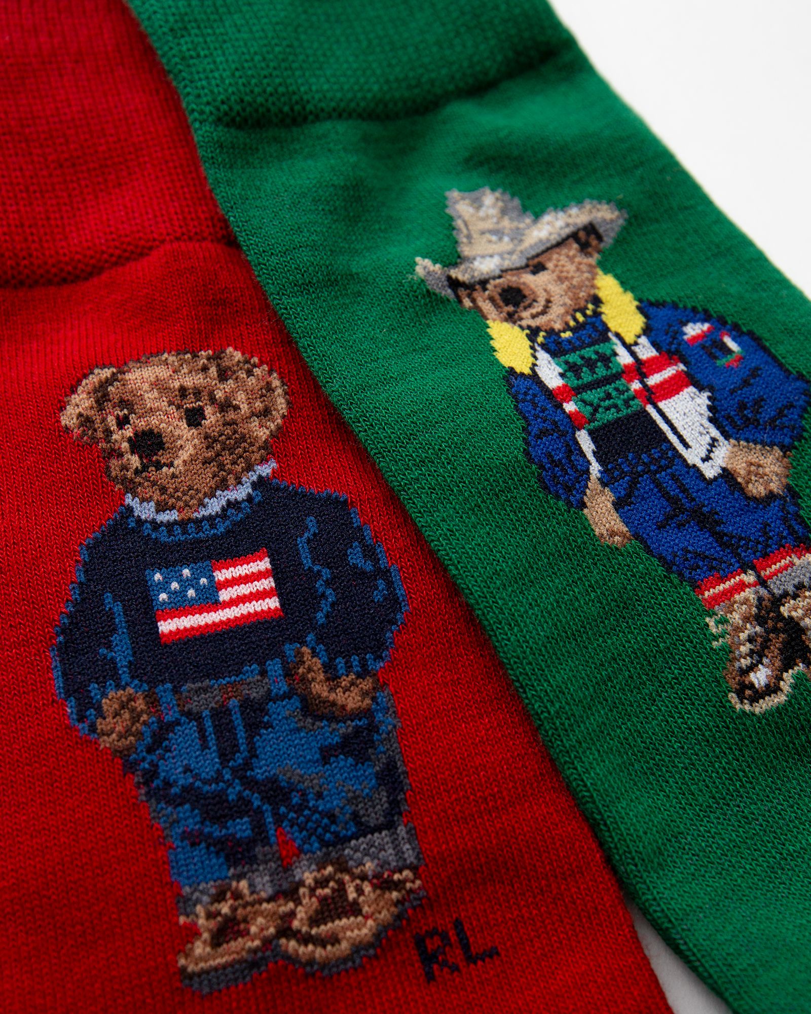 HOLIDAY 8 CREW SOCK GIFT BOX