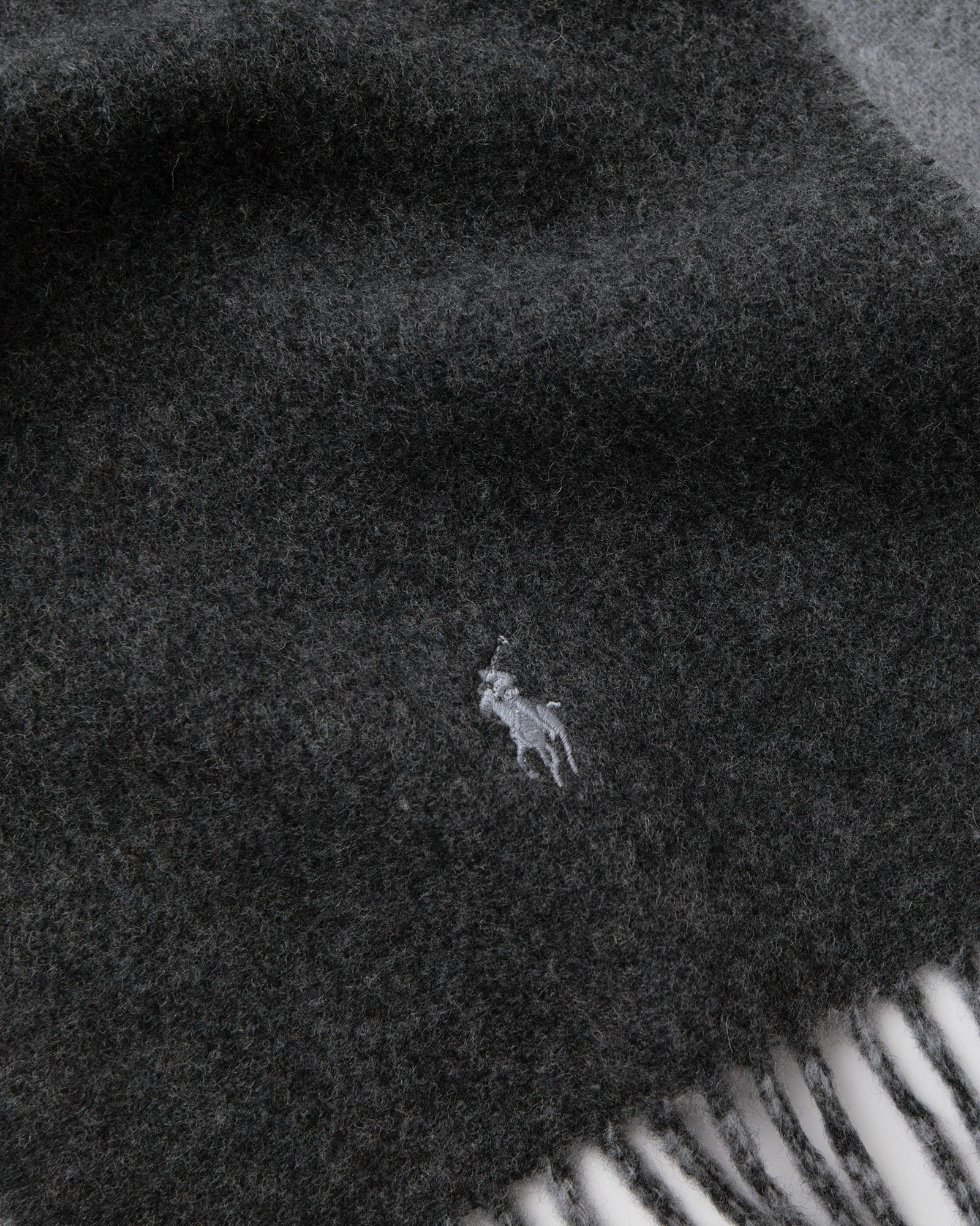 CLASSIC REVERSABLE SCARF