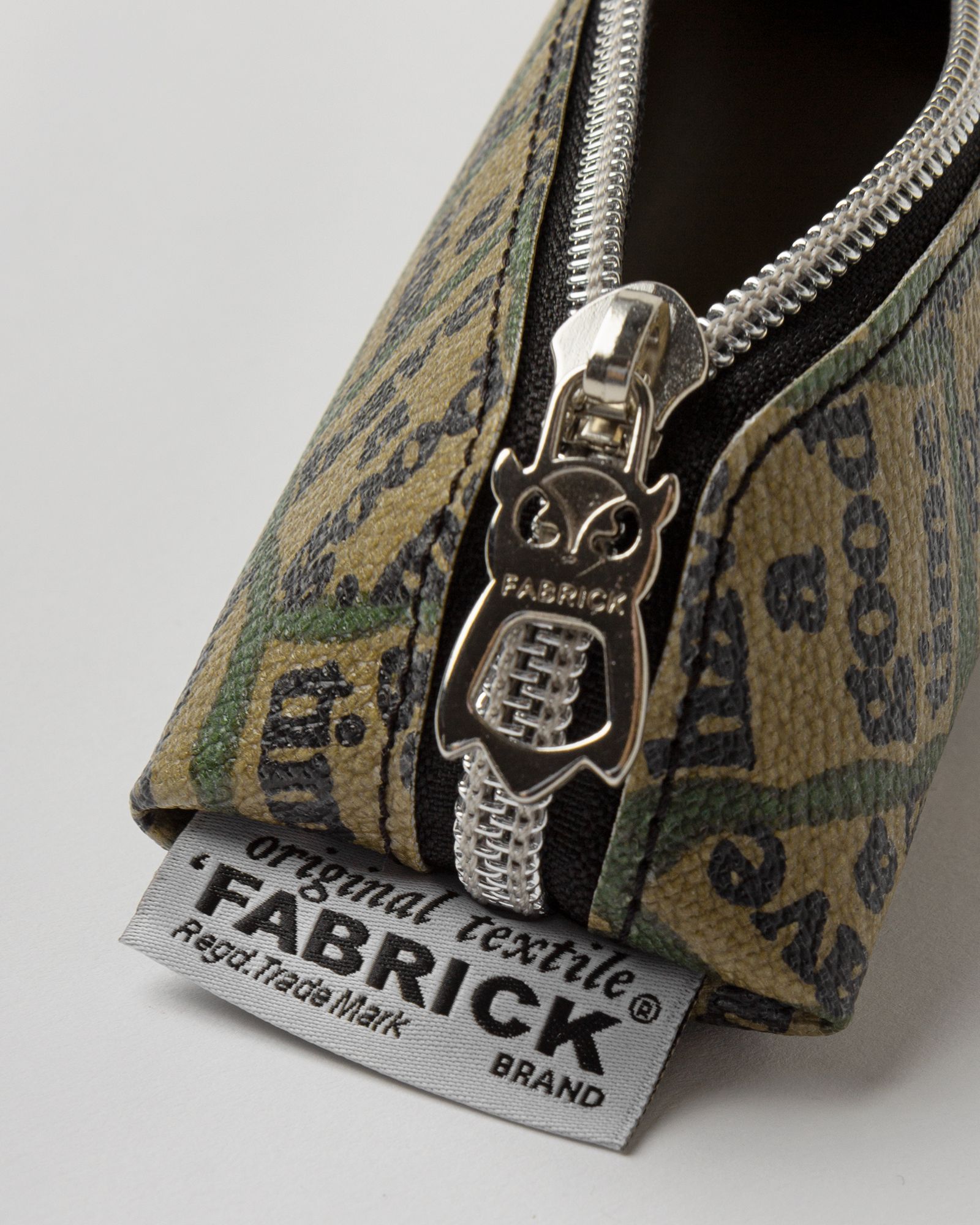 Medicom x Have A Good Time Sv Pen Case