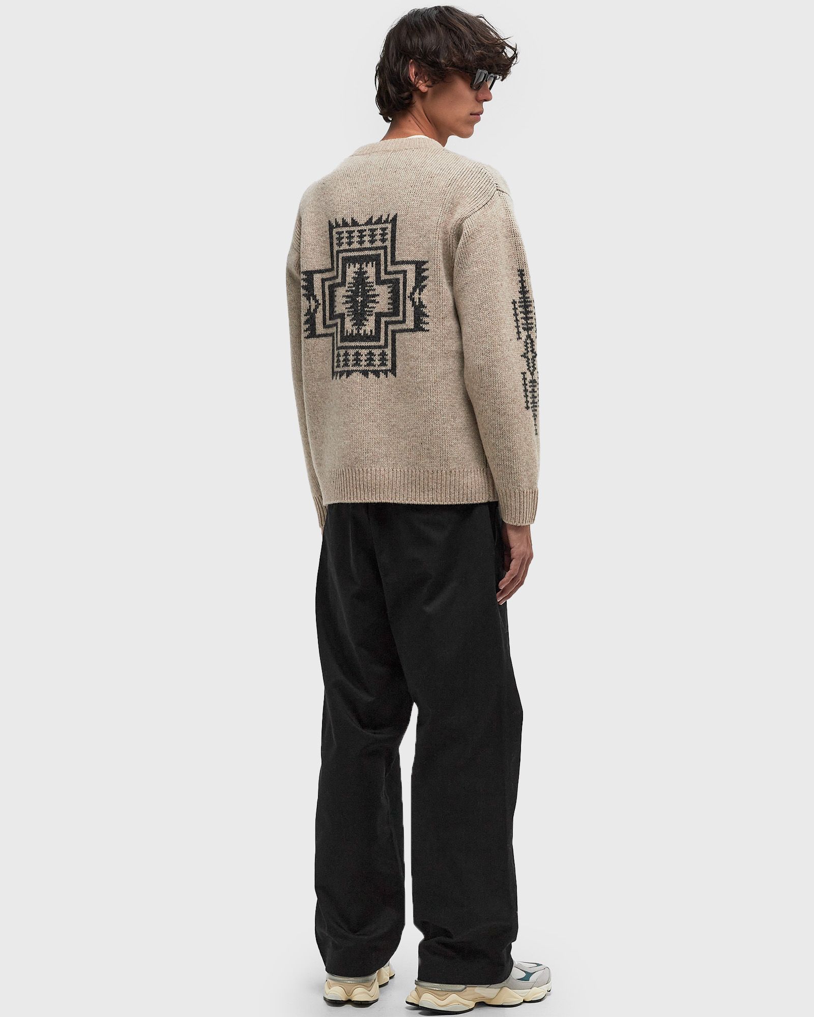 CREWNECK SWEATSHIRT