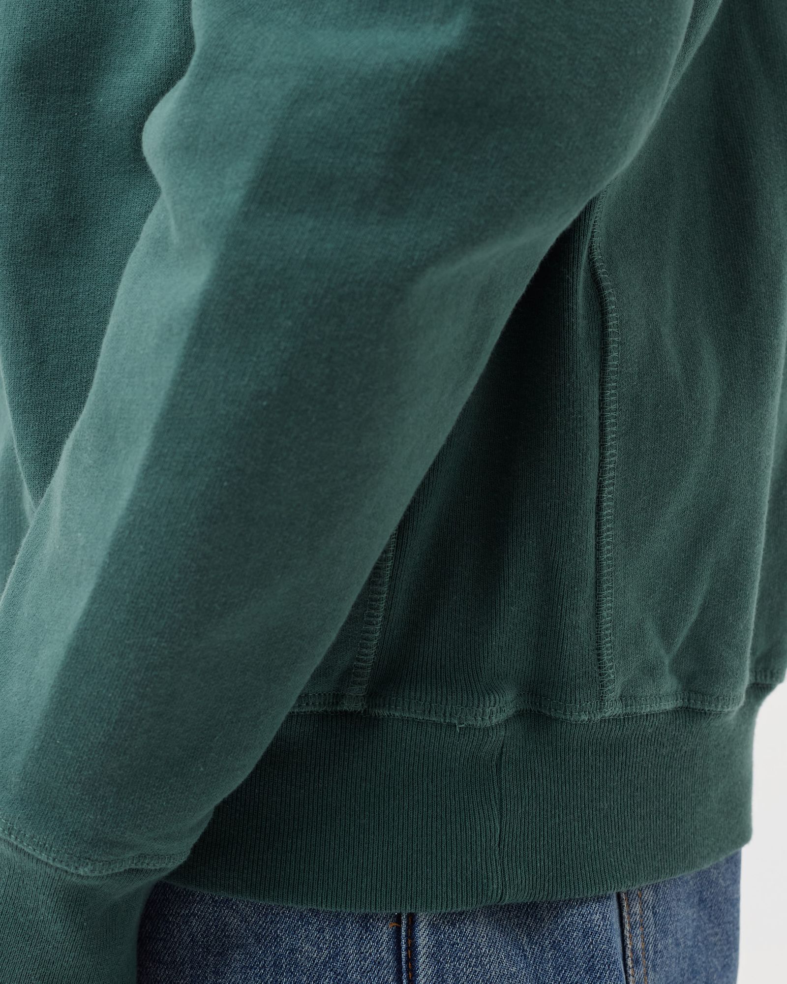 COLLEGE CREWNECK SWEATSHIRT