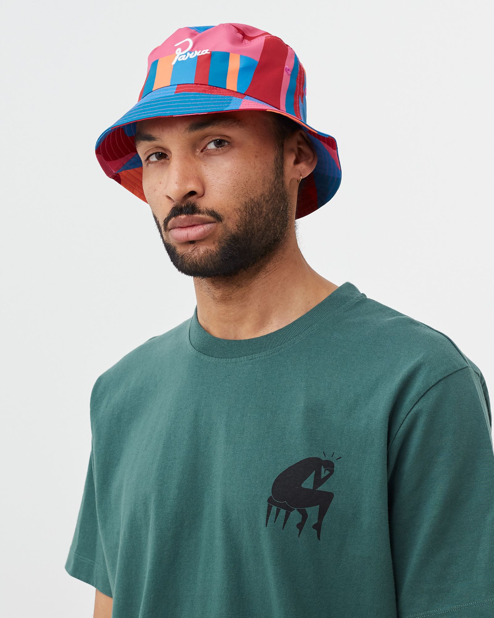 SITTING PEAR BUCKET HAT