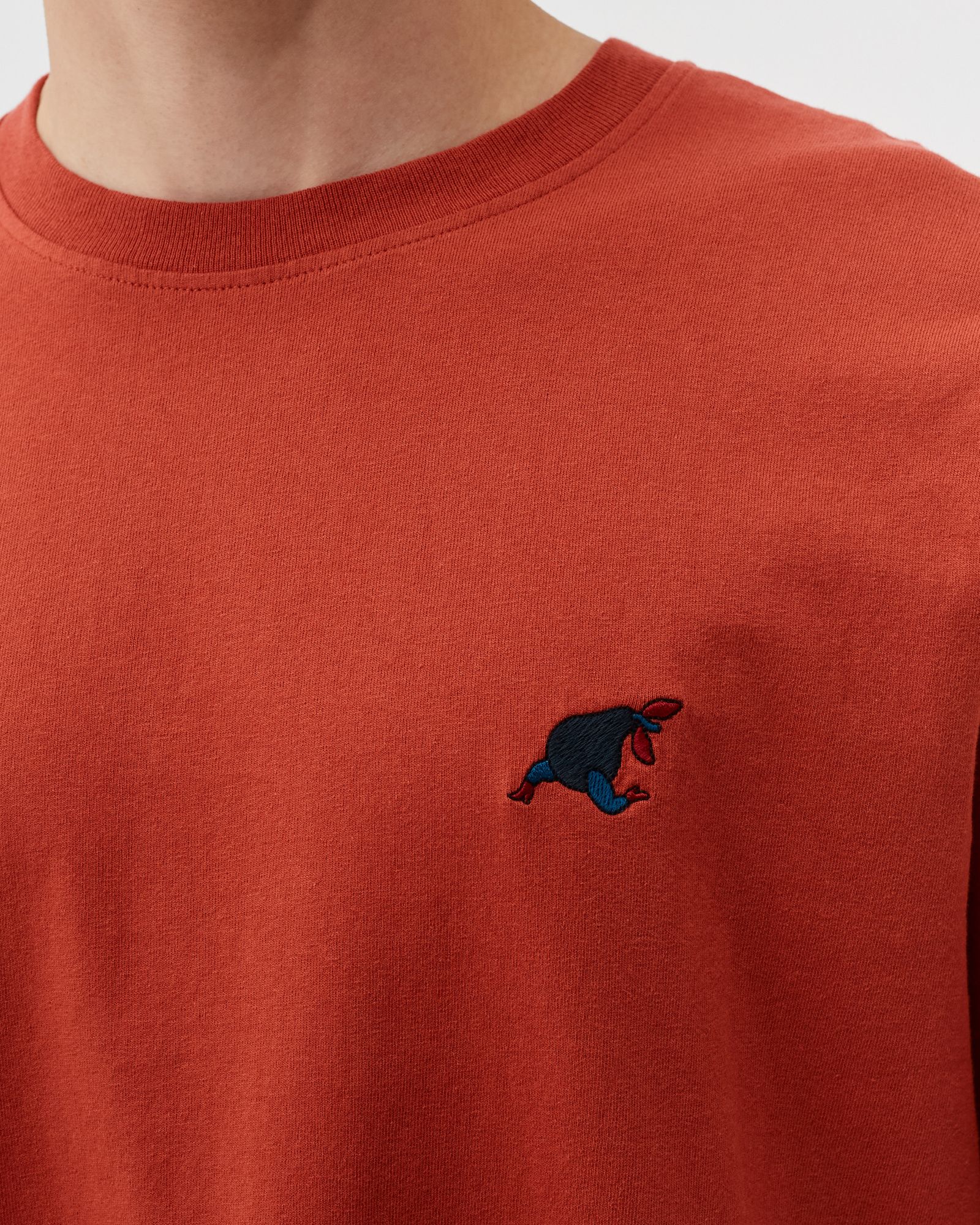 BLUE SITTING PEAR TEE