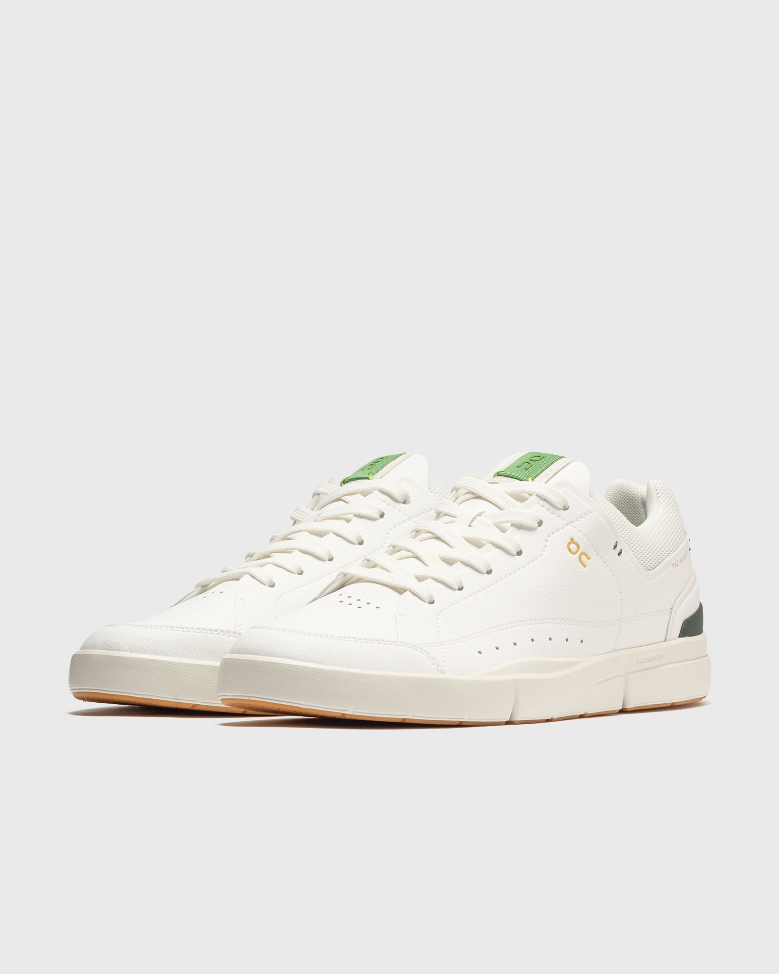 THE ROGER CENTRE COURT