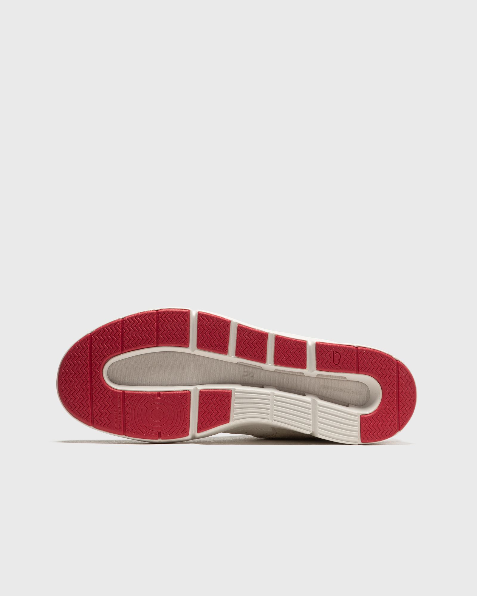 WMNS The Roger Clubhouse