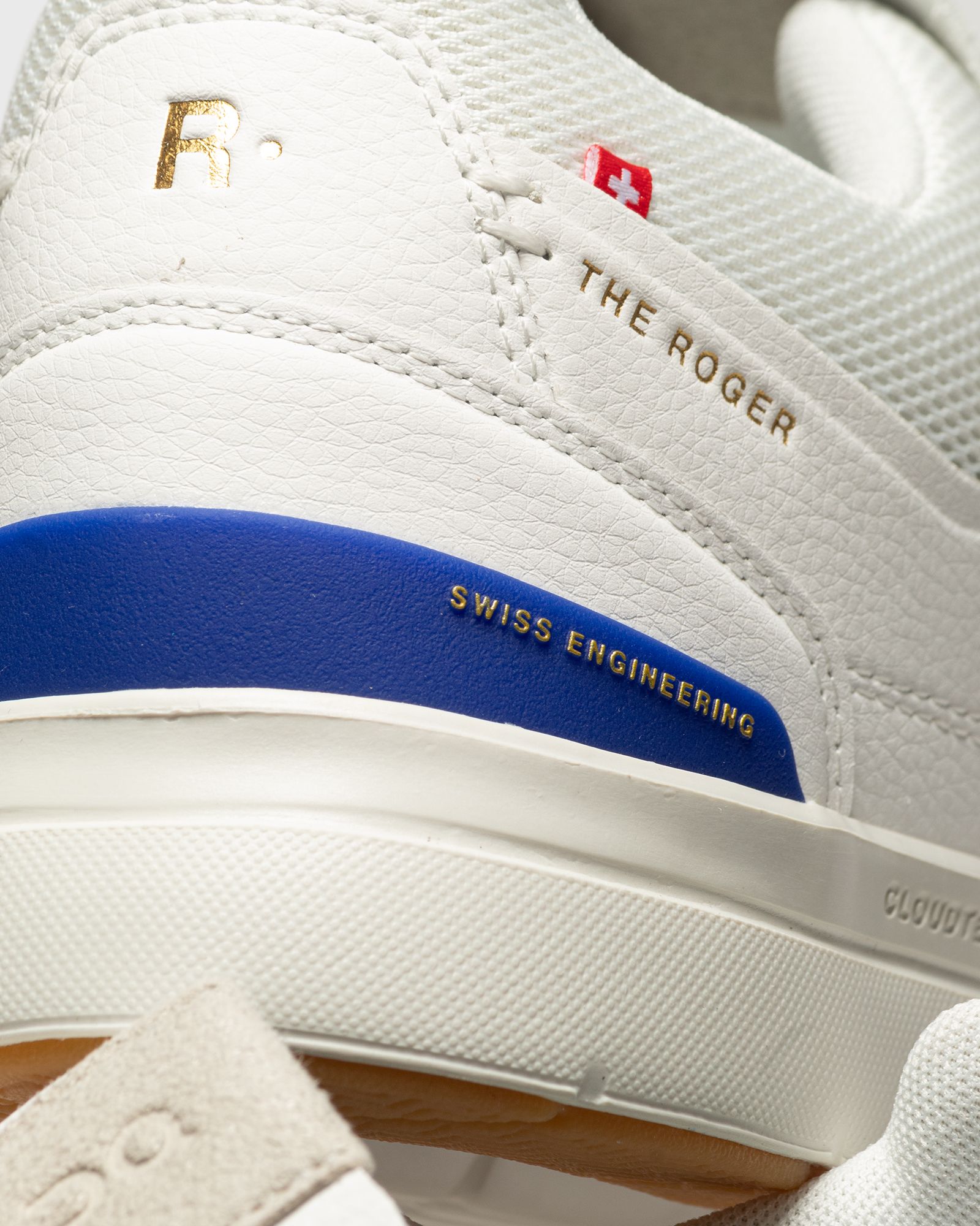 THE ROGER Centre Court 1 M