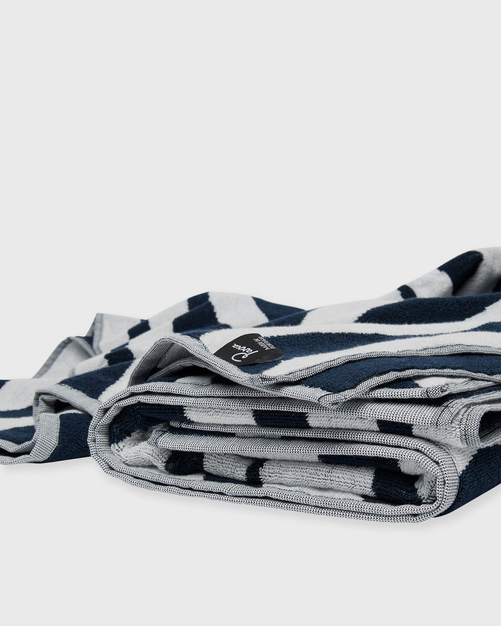 Waves Of The Navy Bath Towel Set Of 2