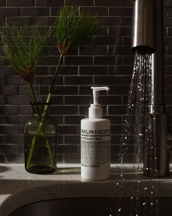 Thumbnail - Cannabis Hand + Body Wash-250 ml