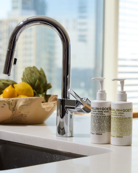 Rum Hand + Body Wash-250 ml