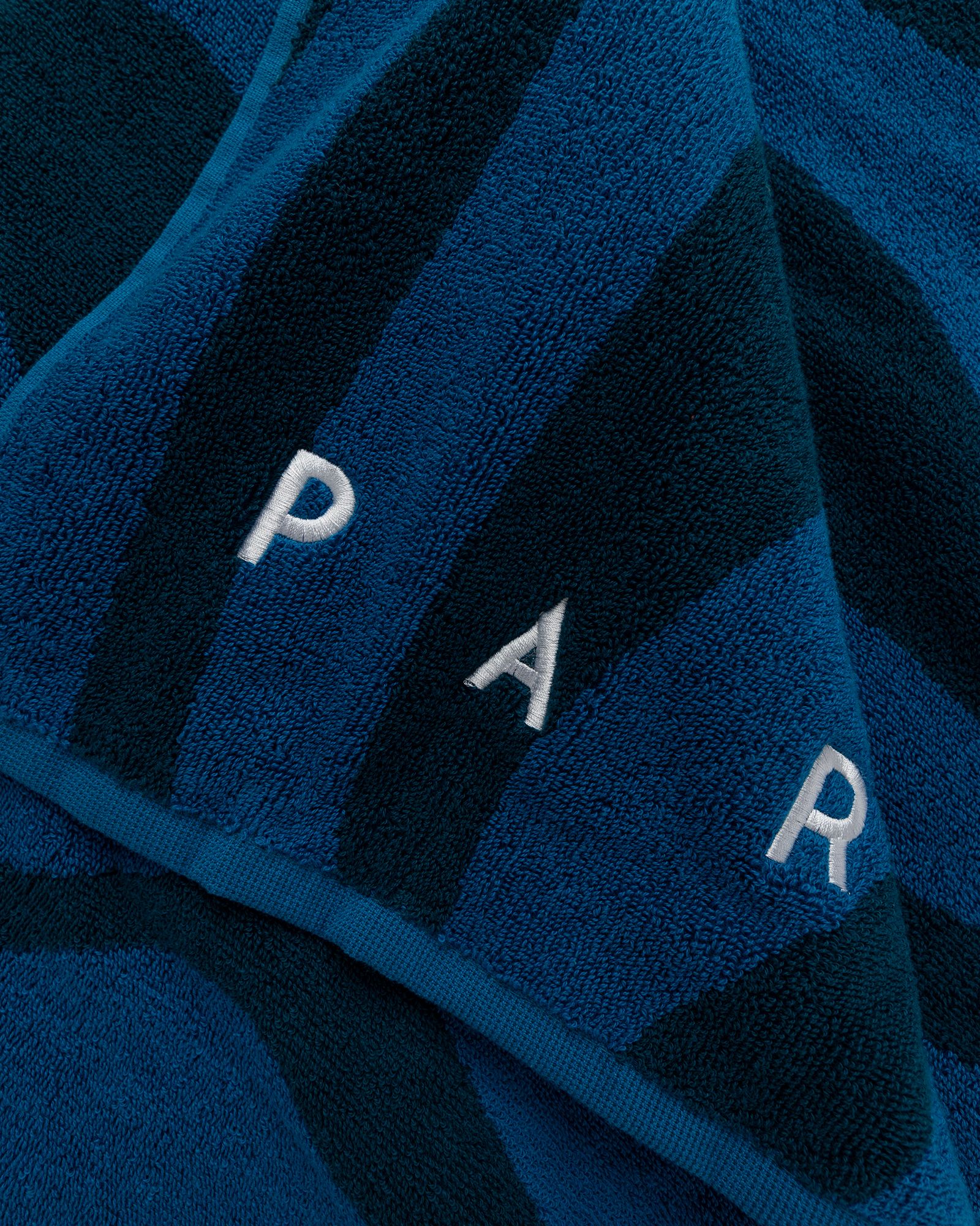 Aqua Weed Waves Beach Towel