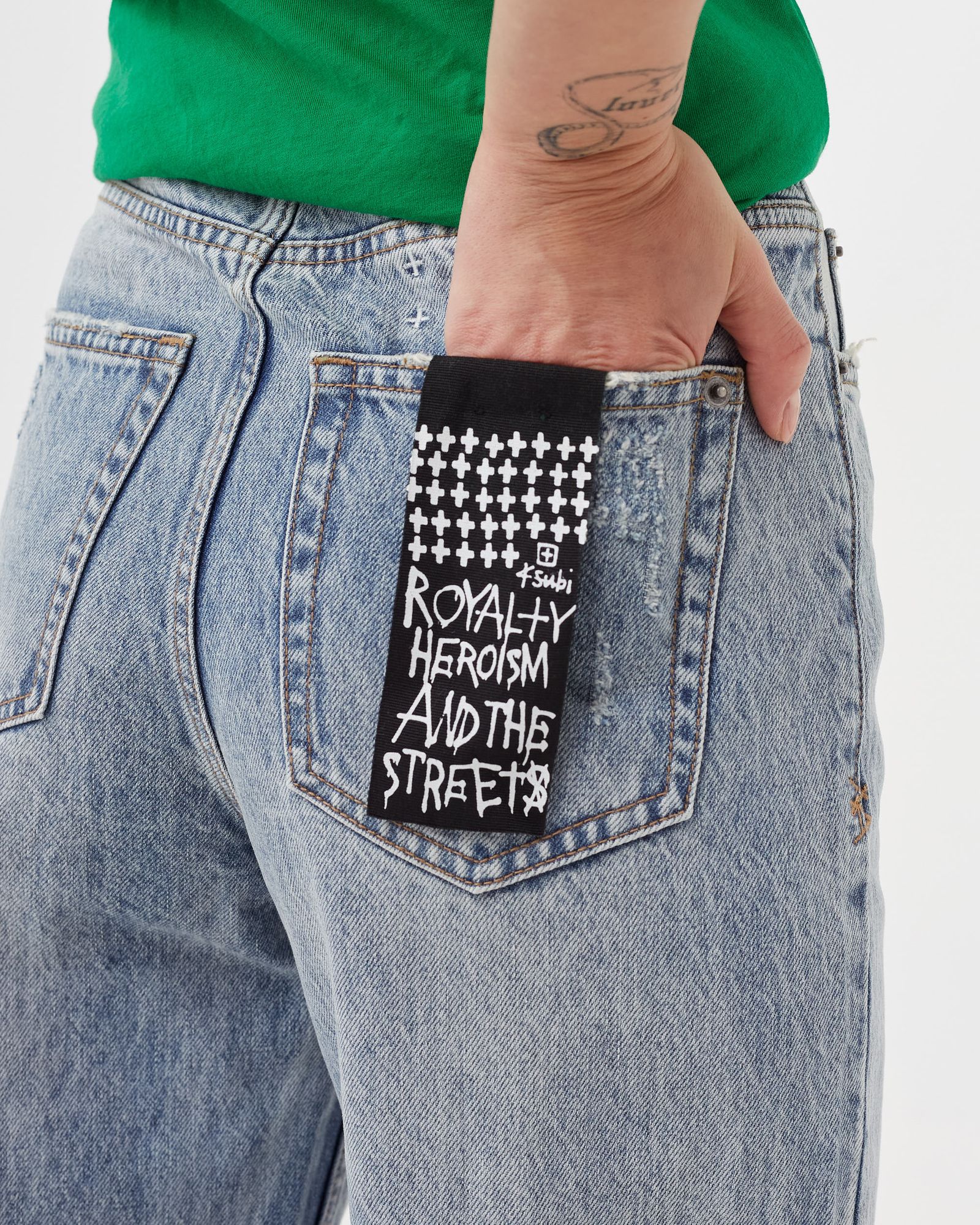 WMNS playback karma jeans