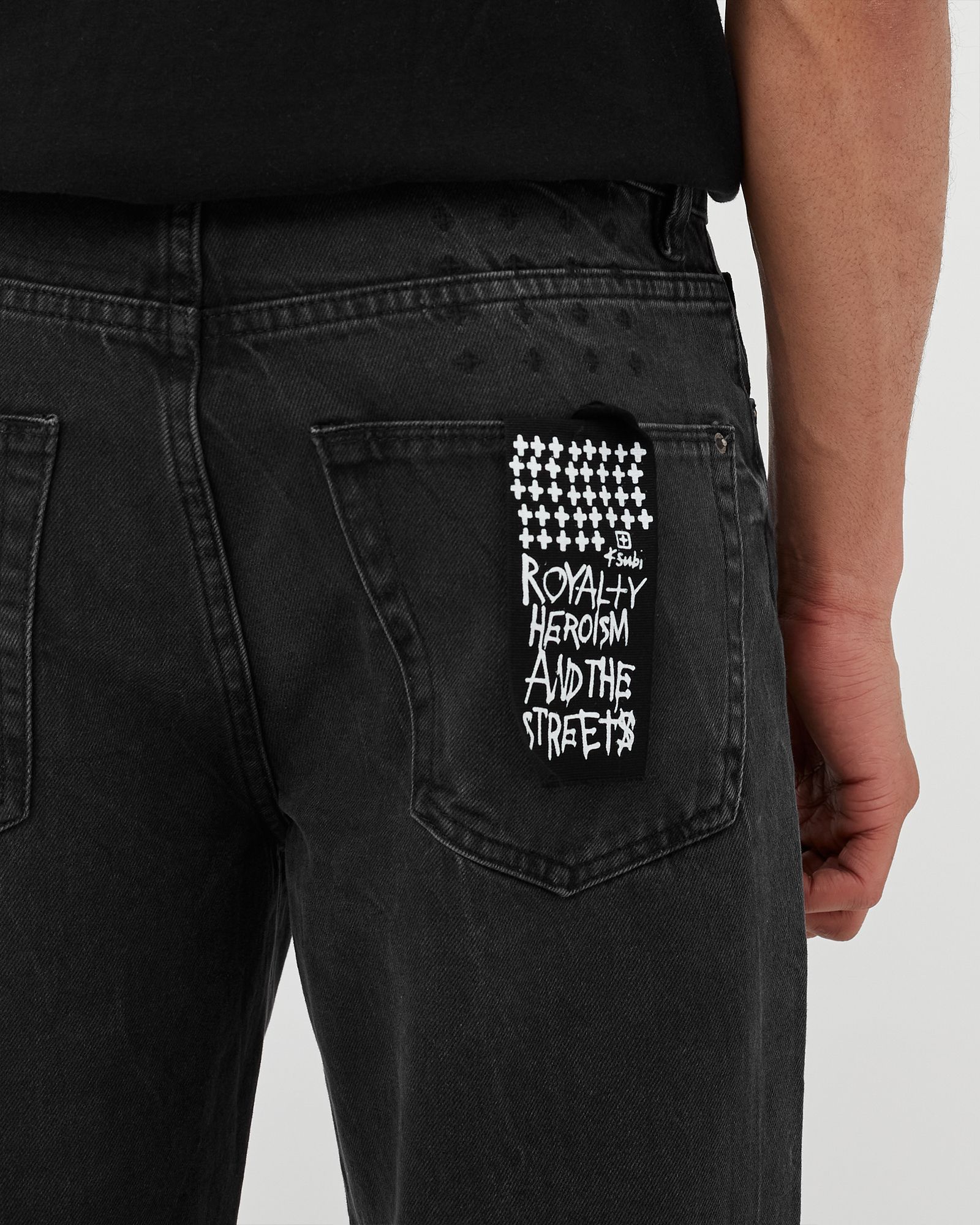 anti k doomsday Jeans
