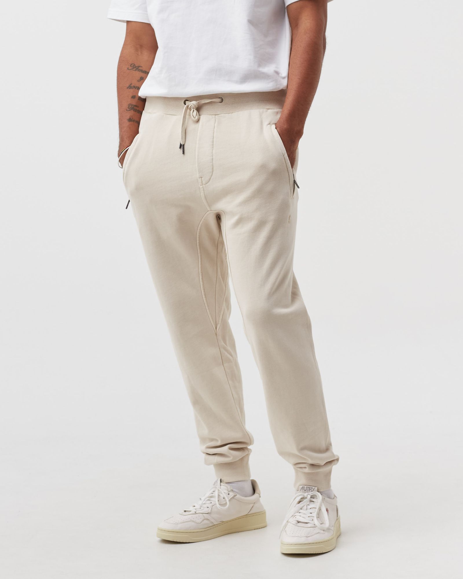 restore trax sweater